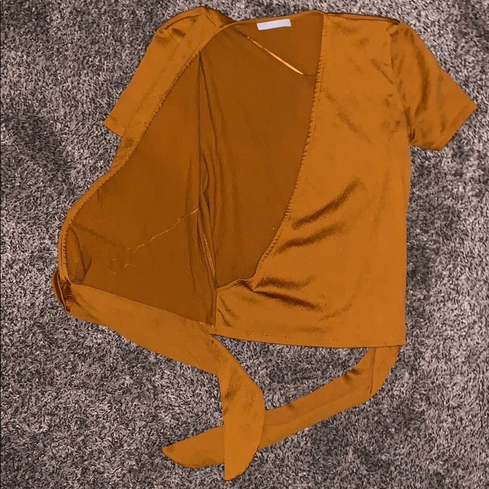✨HOST PICK✨ZARA mustard wrap top WORN ONCE!! - Picture 3 of 6